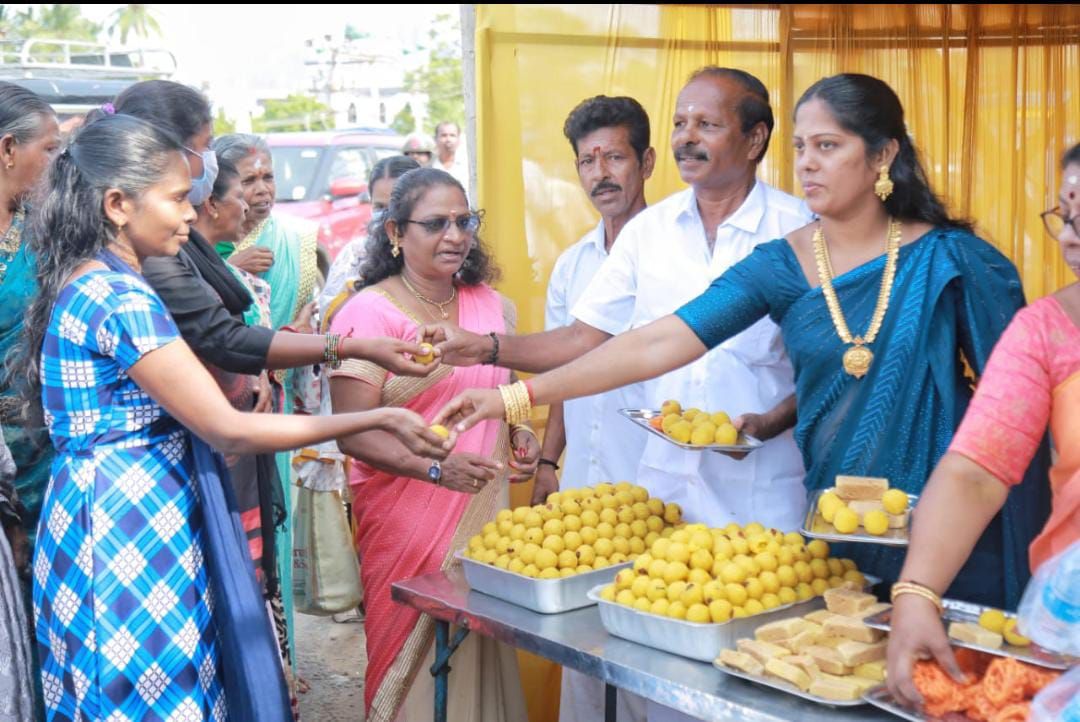 கன்னியாகுமரியில் எடப்பாடி பழனிச்சாமியின் 69 ஆவது பிறந்தநாள் விழா கொண்டாட்டம்