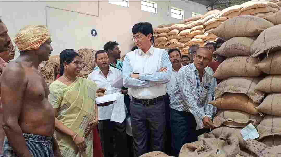 சேமிப்பு கிடங்கில் இருந்து நியாய விலை கடைகளுக்கு வரும் பொருட்களின் அளவு குறைந்தால் அதிகாரிகள் மீது கடும் நடவடிக்கை. 