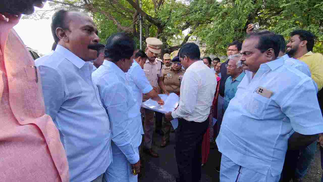 திருச்சி அருகே மனநலம் பாதித்த மருமகள் மாமியாரை குத்திக் கொலை.