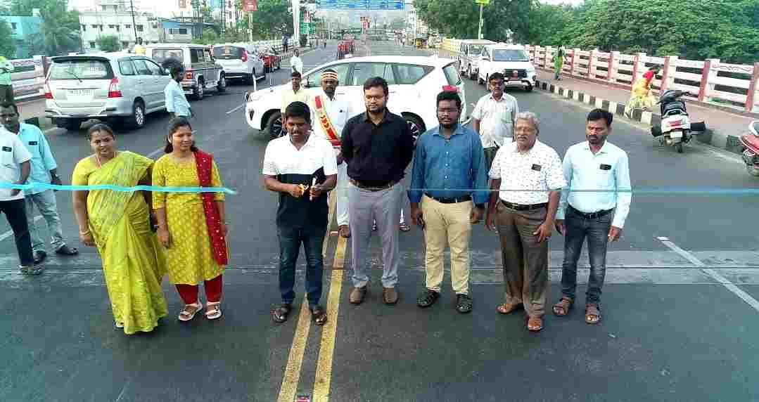 original/voting-awareness-slogans-on-cauvery-river-bridge