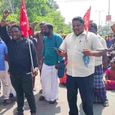 clash-between-cleanliness-workers-vedha-company.jpg